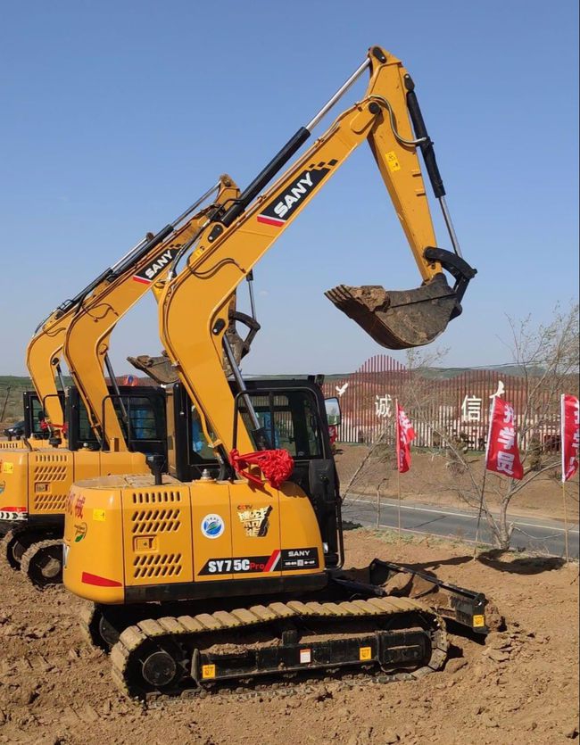 挖掘機 大小臂復(fù)合動作，大臂速度異常慢，故障原因分析，解決方案教學(xué)