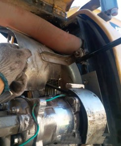 挖掘機(jī)更換發(fā)電機(jī)皮帶作業(yè)指導(dǎo)書(shū)